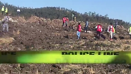 Disastro aereo, il luogo dell'incidente e il dolore dei parenti