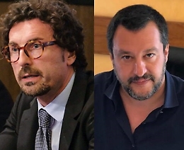 Migranti, Toninelli risponde a Salvini: «Si informi e non parli a sproposito»
