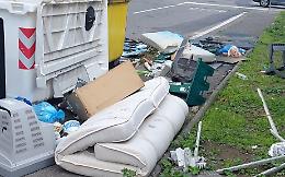 Condizioni indecorose di via Boccaccio a Catania.