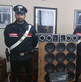 Auto trasformate in discoteche, multe e sequestri a Messina