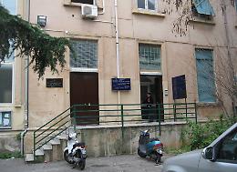 Donna trovata morta, autopsia accerta infarto ma restano dubbi