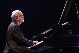 Ludovico Einaudi a Siracusa con il progetto Seven days walking