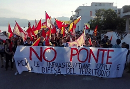 Torre Faro, «Ma quale Ponte sullo Stretto! Vogliamo l'acqua dal rubinetto»