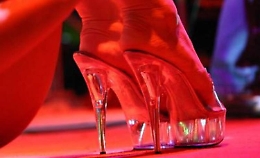 Caltanissetta, giovane cinese irregolare si prostituiva in casa a "luci rosse"