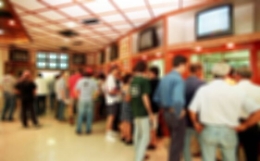 Gdf e polizia chiudono centri scommesse illegali nel Siracusano