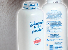 Talco per neonati della Johnson&amp;Johnson ritirato dal mercato: "E' cancerogeno"
