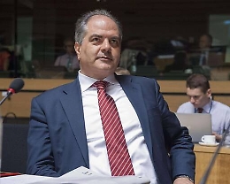 Regionali, l'annuncio di Castiglione: «Vicino l'accordo tra Ap e il Pd per un candidato “centrista”»