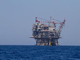 Petrolio, dal Mise stop a nuove trivelle nel Canale di Sicilia