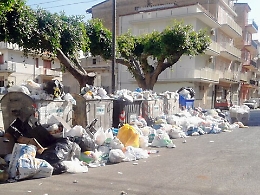 Caos rifiuti, i Comuni ora temono maxi sconti sulla Tarsu