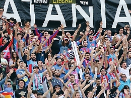 Per salvare il Catania i tifosi hanno raccolto 100 mila euro in tre giorni