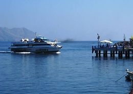 Approdi troppo cari. Alle Eolie così si "uccide" il turismo