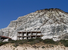 Il tedesco Der Spiegel: in Sicilia l'abusivismo edilizio peggiore d'Italia