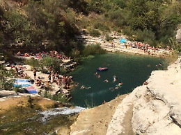 Laghetti di Cavagrande: la Riserva è chiusa ma i turisti se ne infischiano
