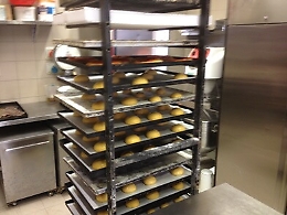 Sicurezza alimentare: denunciato il titolare di un bar a Catania