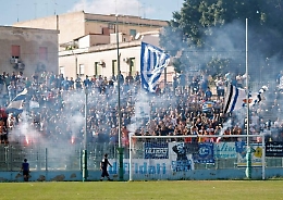 E gli ultras del Siracusa si allineano ai laziali: &laquo;Le donne stiano nelle retrovie della curva&raquo;