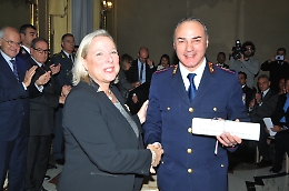Catania, le onoreficenze di ufficiale e cavaliere consegnate in prefettura