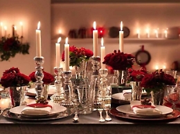 La tavola delle Feste tra addobbi e decori