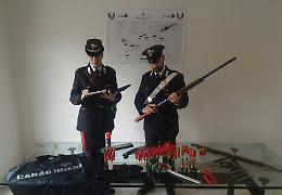 Palermo, un arsenale a casa: arrestati padre e due figli