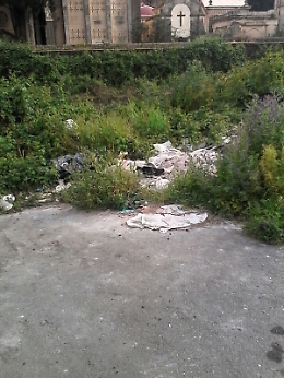 Catania, discarica abusiva di rifiuti in via Calliope