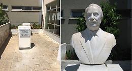 Palermo, vandalismo choc: staccata la testa alla statua di Falcone