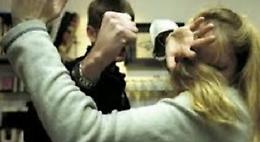 Catania, botte alla madre che non voleva dargli soldi per la droga