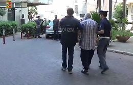 Arrestato “santone”, nella chat il racconto degli abusi