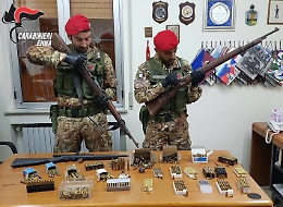 Centuripe, un arsenale nascosto in un casolare abbandonato