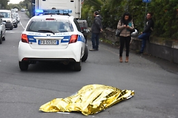 Aci Castello, anziana travolta e uccisa mentre attraversa la strada