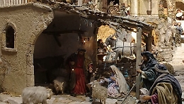 A Taormina il presepe monumentale animato di Caltagirone