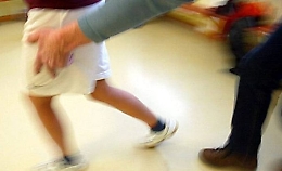 Palpeggia bimba di 5 anni, arrestato 38enne alle Eolie