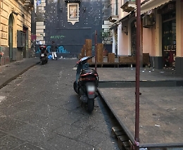 Catania, via Penninello: ma il suolo pubblico non dovrebbe essere di tutti?