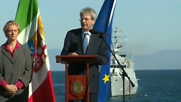 Gentiloni, vigilia di Natale nel Mediterraneo sulla nave Etna
