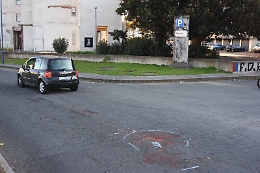 "Accecato" dal sole investe pedone a Librino: anziana morta sul colpo