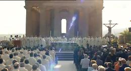 A 25 anni dall'appello di Wojtyla, «la mafia continua a ordire trame mortali»