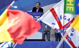 Musumeci a Pontida alla festa della Lega: «Senza Sud il Nord non va da nessuna parte»