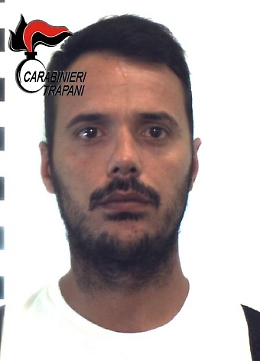 Spacciavano ai rave party nel Trapanese: foto degli arrestati