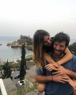 Eleonora Pedron e Nicolò Devitiis: innamorati sullo sfondo dell'Isolabella