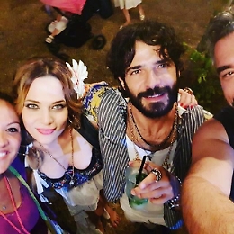 Marco Bocci e Laura Chiatti gitani per i 40 anni dell'attore