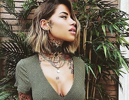 Zoe Cristofoli &egrave; la nuova, super tatuata, fidanzata di Fabrizio Corona