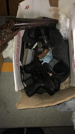 Catania, scoperto deposito di droga e armi della mafia