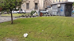 Catania: piazza Cutelli in decadimento