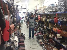 Catania, prodotti cinesi con il finto marchio "made in Italy": la Gdf sequestra 4,6 milioni di pezzi