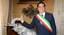 Catania e le due partite di Pogliese
per pagare gli stipendi ai comunali