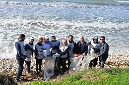 Il Wwf ripulisce le spiagge dei comuni di Sciacca e Menfi