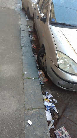 Catania, Via Gabriello Carnazza: degrado e sporcizia