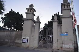 Lipari, i carabinieri fermano una caccia al tesoro dentro il cimitero