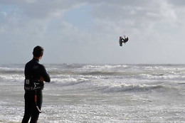 Marsala, nella capitale del kite surf si allunga la lista delle vittime dello sport estremo