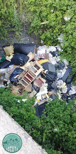 Catania, Linguaglossa: l'Associazione Ascuta ripulisce la "Strada Costa"