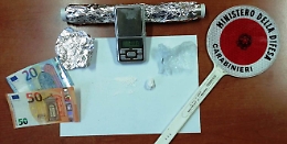 Catania, spacciava cocaina ai clienti di un chiosco bar