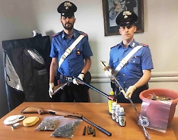 Droga e armi in un casolare abbandonato di Mineo, arrestato il proprietario